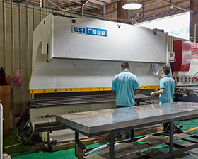 折彎機